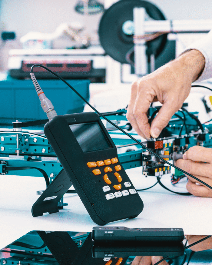 Tecnico Auxiliar en Electronica